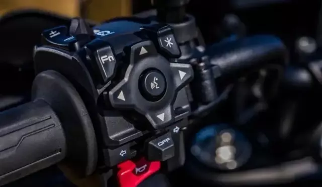 CF MOTO 800 MT Explore 