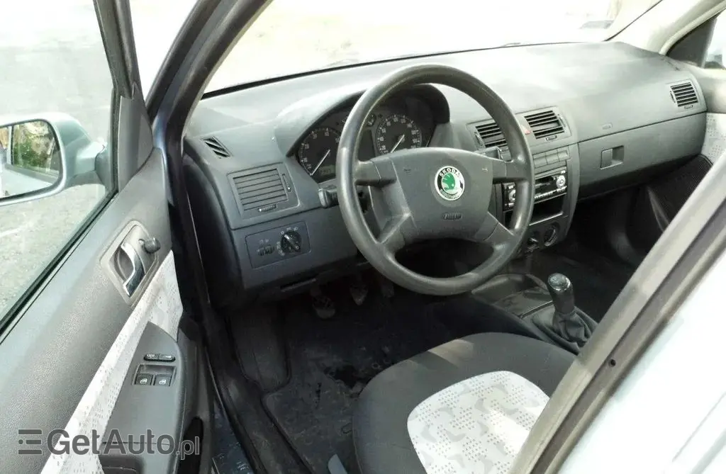 SKODA Fabia 