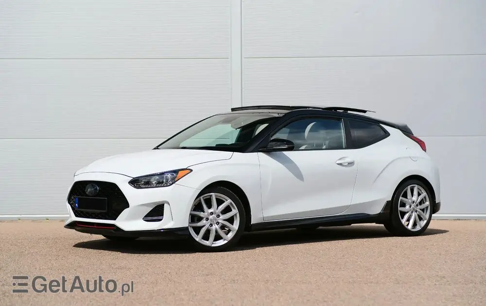 HYUNDAI Veloster 