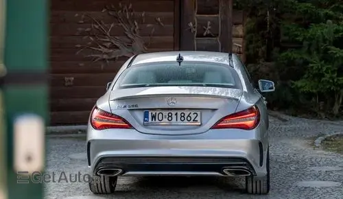 MERCEDES-BENZ CLA 