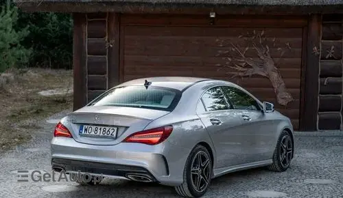MERCEDES-BENZ CLA 