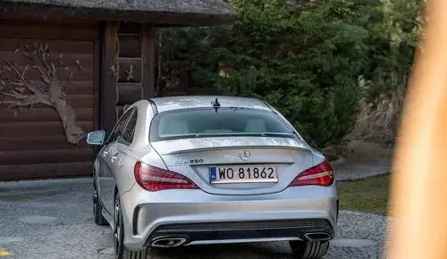 MERCEDES-BENZ CLA 