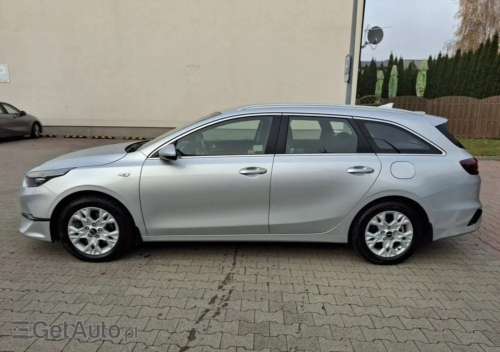 KIA Ceed 1.5 T-GDI M DCT
