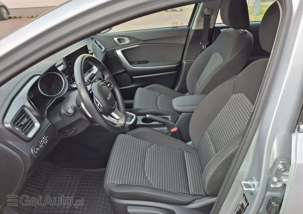 KIA Ceed 1.5 T-GDI M DCT