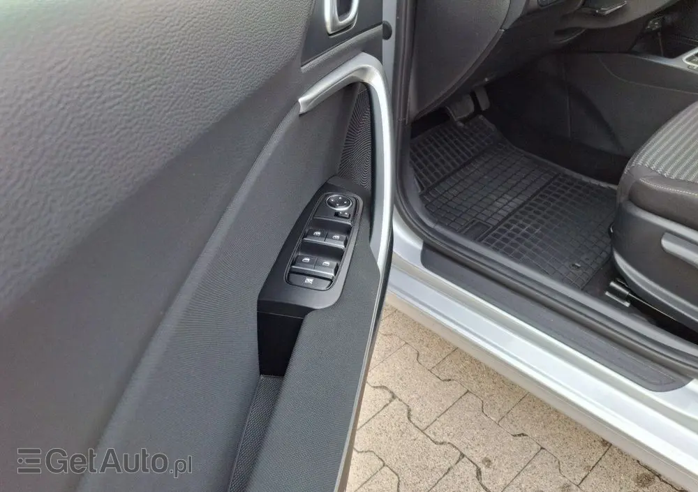 KIA Ceed 1.5 T-GDI M DCT