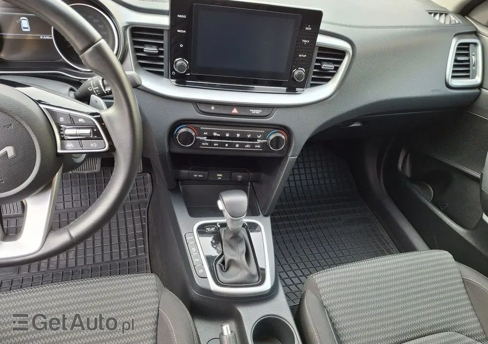 KIA Ceed 1.5 T-GDI M DCT