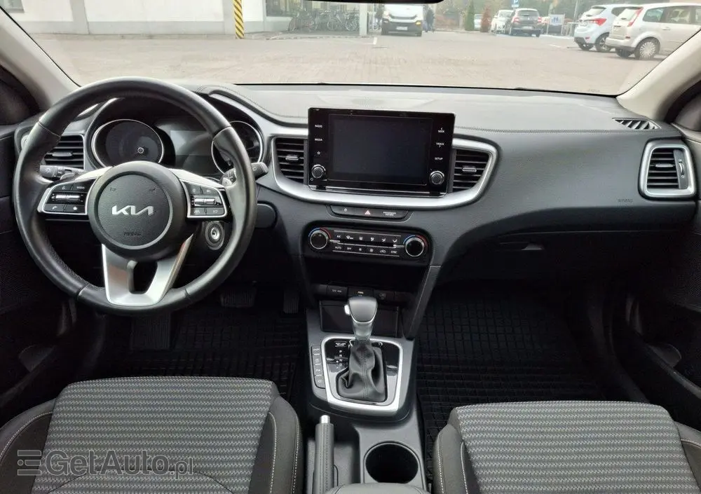 KIA Ceed 1.5 T-GDI M DCT