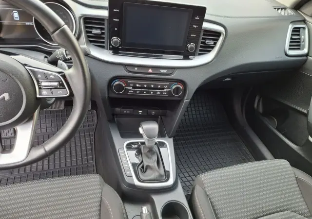 KIA Ceed 1.5 T-GDI M DCT