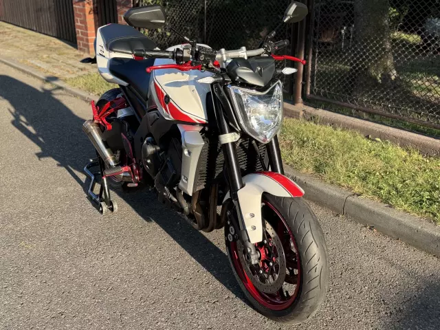 YAMAHA FZ1 