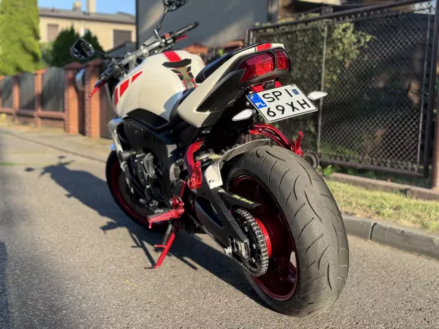 YAMAHA FZ1 