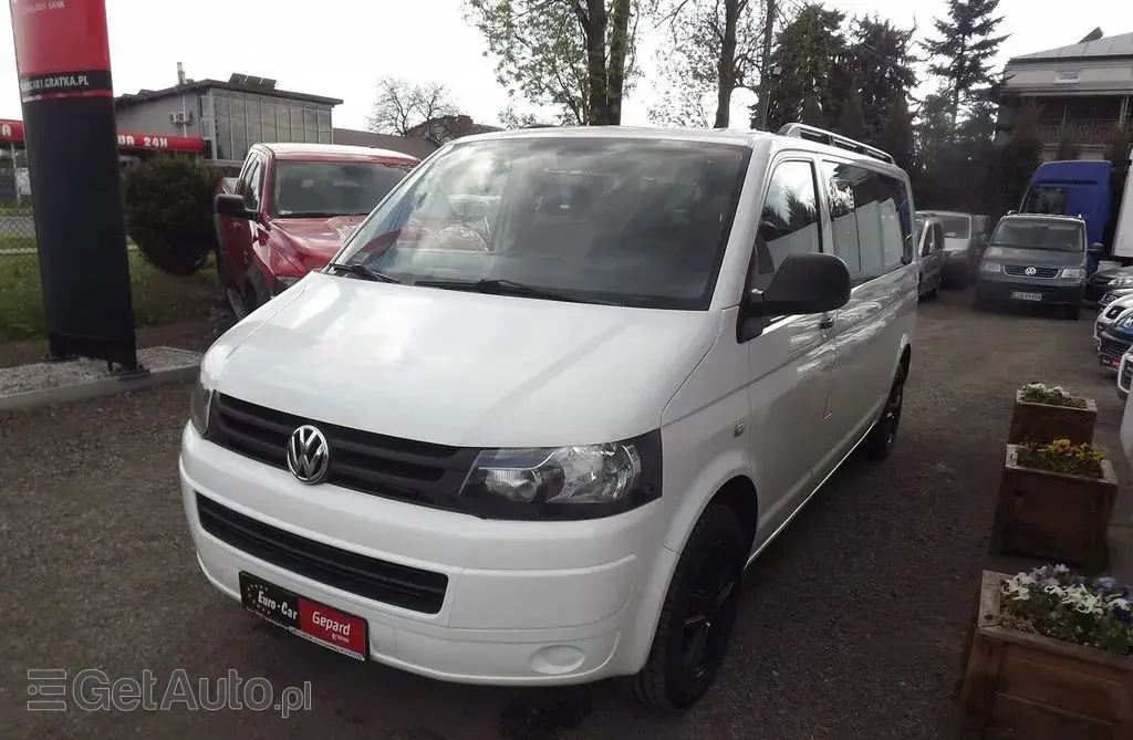 VOLKSWAGEN Caravelle 