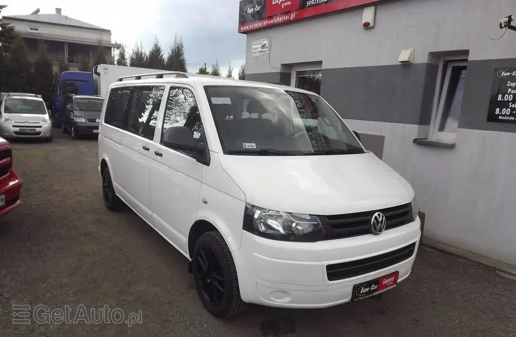 VOLKSWAGEN Caravelle 