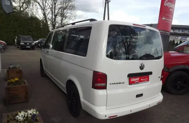 VOLKSWAGEN Caravelle 