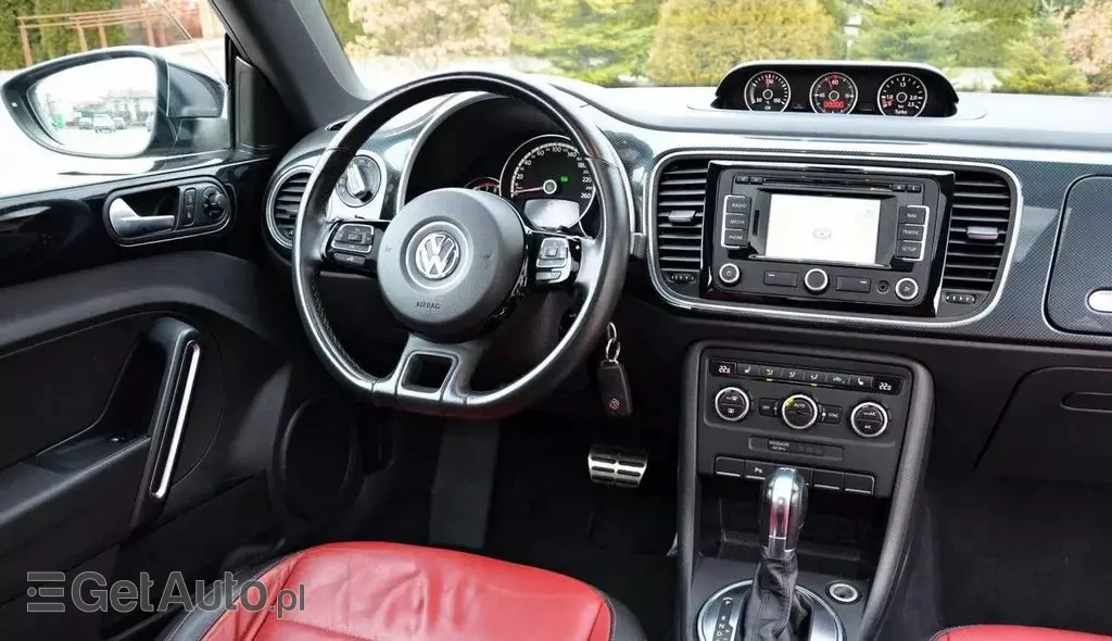 VOLKSWAGEN Beetle 