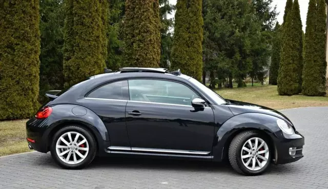 VOLKSWAGEN Beetle 
