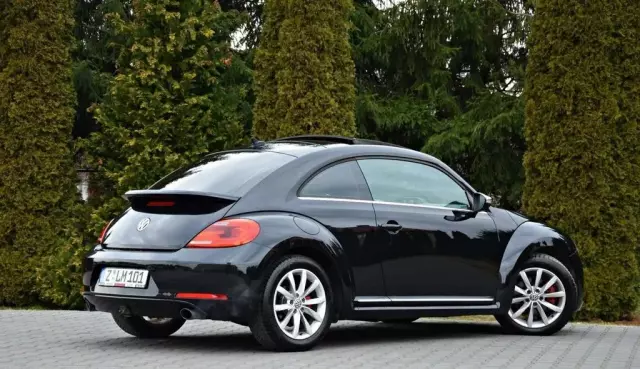 VOLKSWAGEN Beetle 