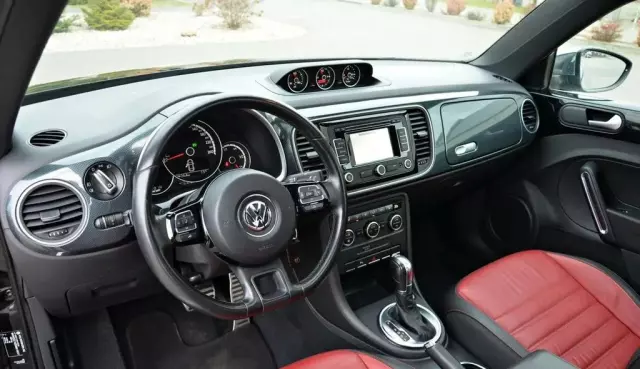VOLKSWAGEN Beetle 