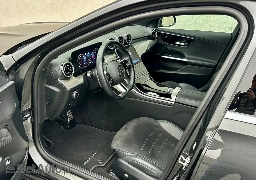 MERCEDES-BENZ Klasa C 220 d 9G-TRONIC AMG Line