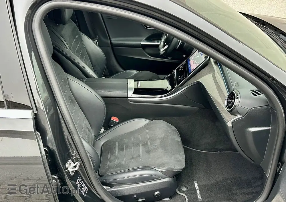 MERCEDES-BENZ Klasa C 220 d 9G-TRONIC AMG Line
