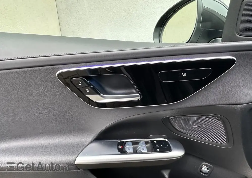 MERCEDES-BENZ Klasa C 220 d 9G-TRONIC AMG Line