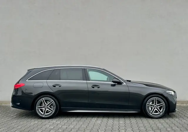 MERCEDES-BENZ Klasa C 220 d 9G-TRONIC AMG Line