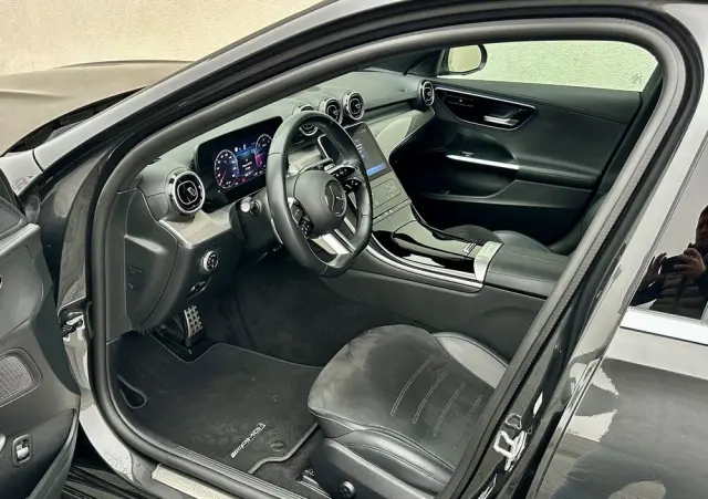 MERCEDES-BENZ Klasa C 220 d 9G-TRONIC AMG Line
