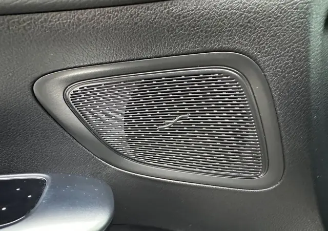 MERCEDES-BENZ Klasa C 220 d 9G-TRONIC AMG Line