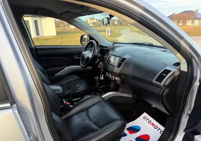 CITROËN C-Crosser 2.4 Exclusive