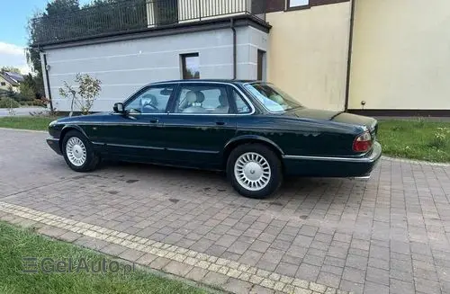 JAGUAR XJ 