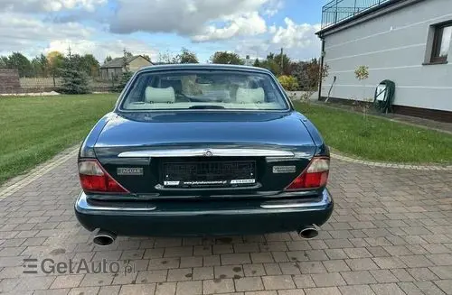 JAGUAR XJ 