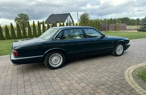 JAGUAR XJ 
