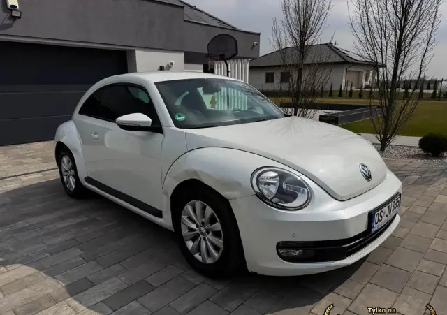 VOLKSWAGEN Beetle 