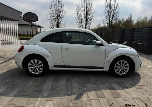 VOLKSWAGEN Beetle 