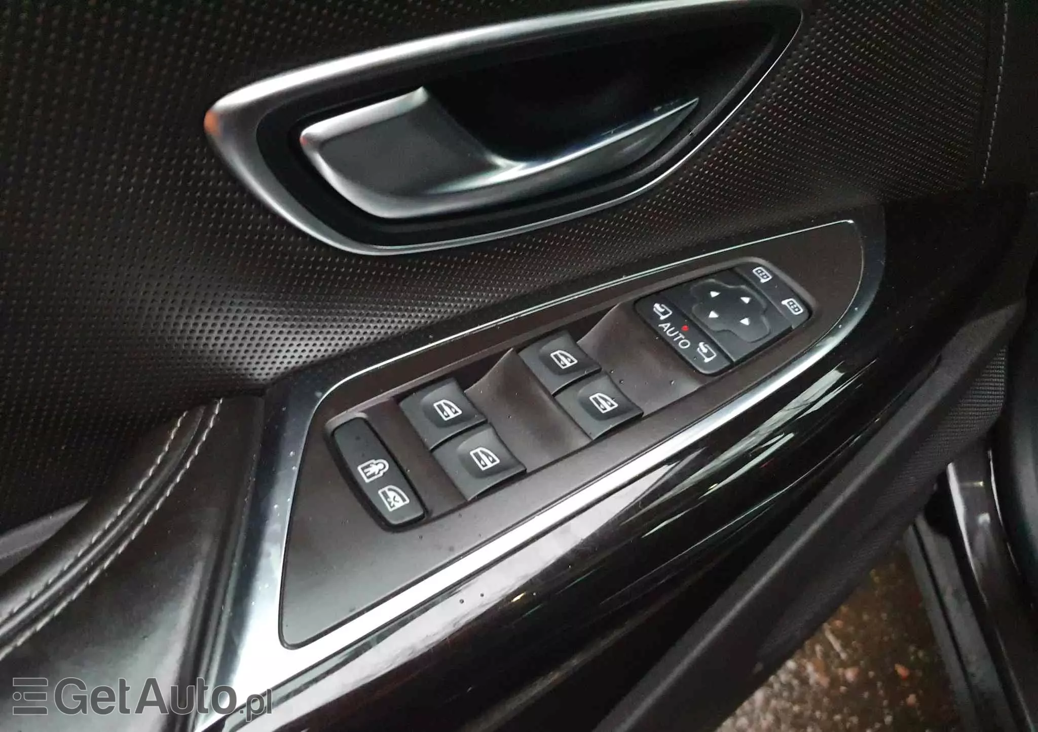 RENAULT Espace 1.6 dCi Energy Initiale Paris EDC 7os