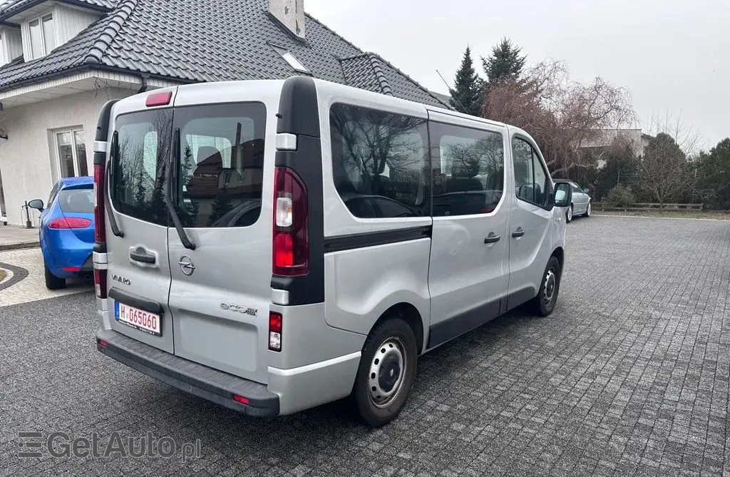 OPEL Vivaro 