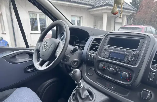 OPEL Vivaro 