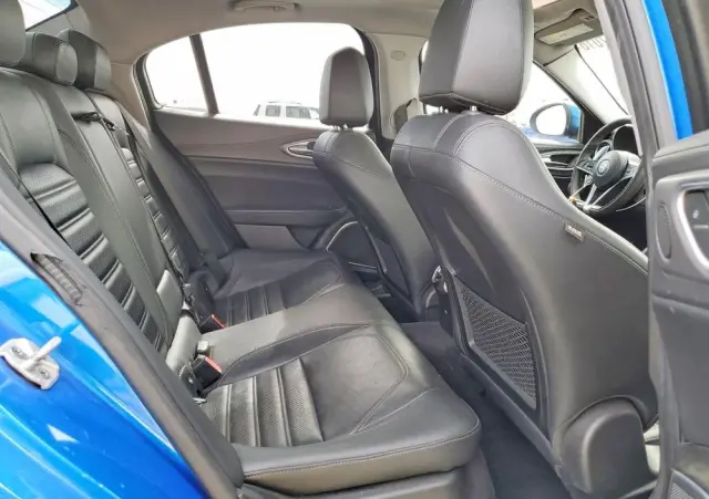 ALFA ROMEO Giulia 2.0 Turbo 16V AT8-Q4 Veloce Ti