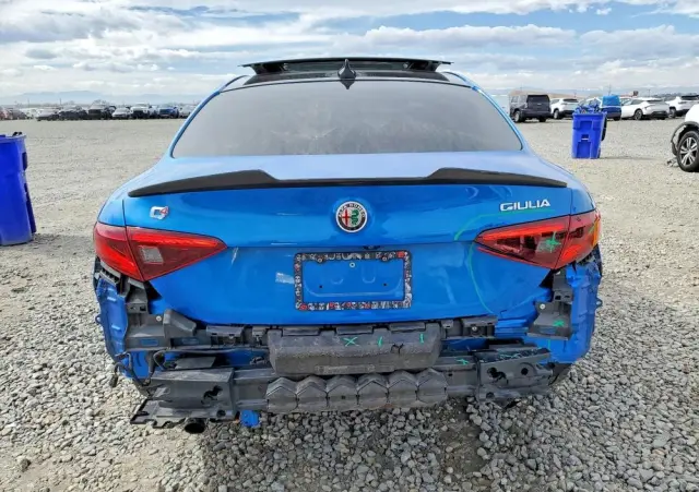 ALFA ROMEO Giulia 2.0 Turbo 16V AT8-Q4 Veloce Ti