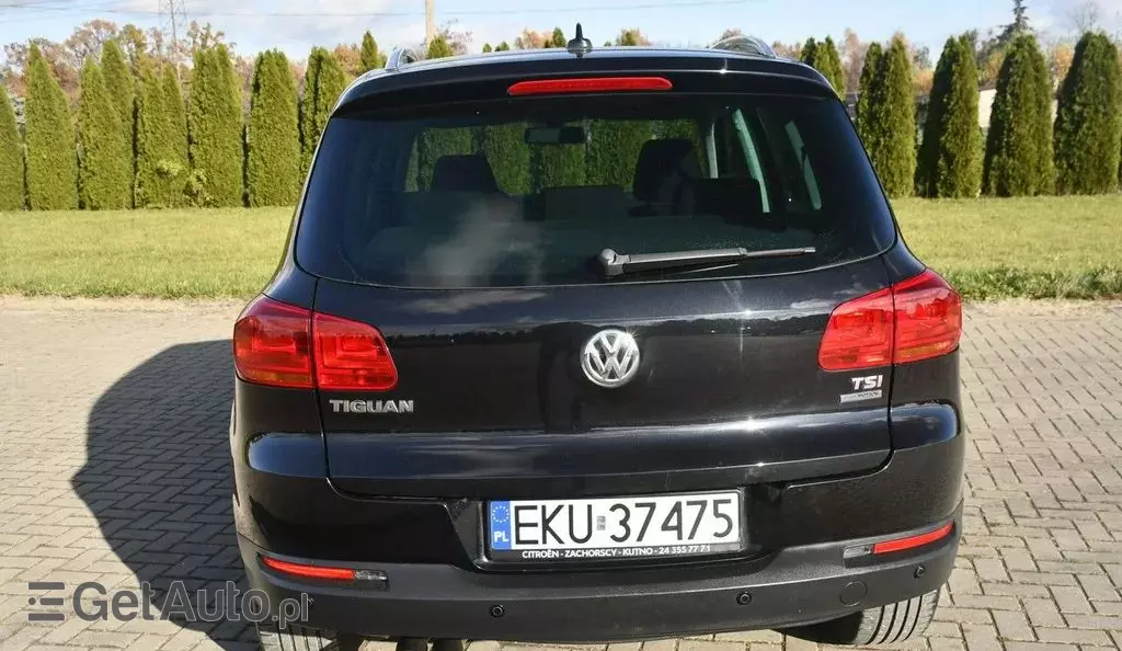 VOLKSWAGEN Tiguan 