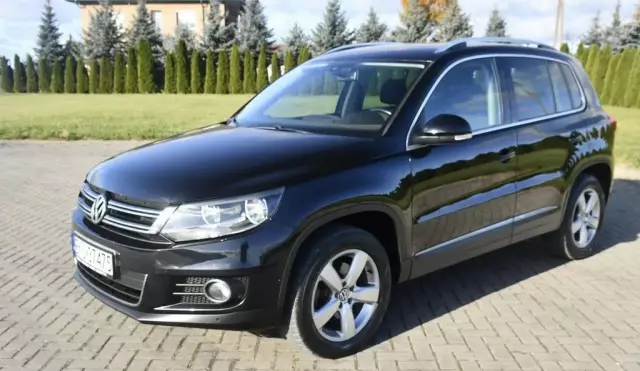 VOLKSWAGEN Tiguan 