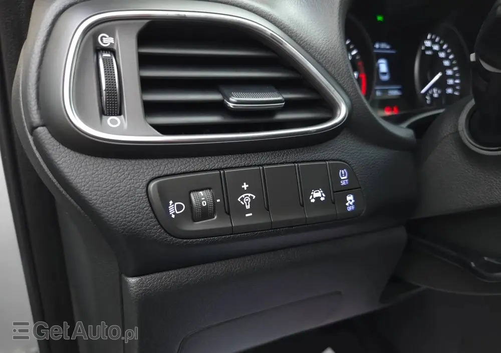 HYUNDAI I30 1.4 Select