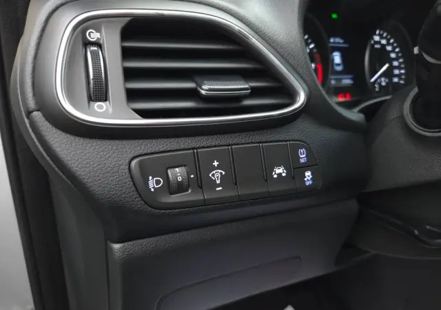 HYUNDAI I30 1.4 Select