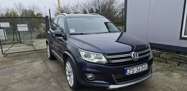 VOLKSWAGEN Tiguan 