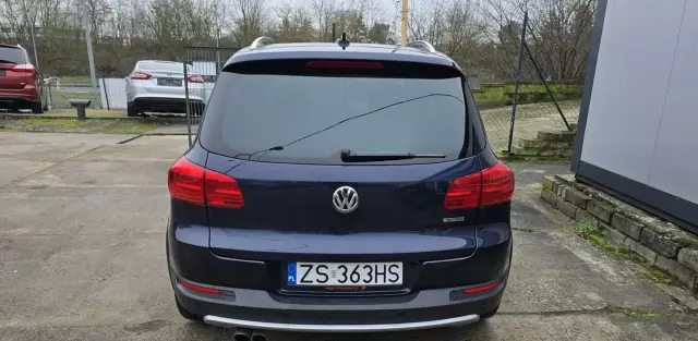 VOLKSWAGEN Tiguan 
