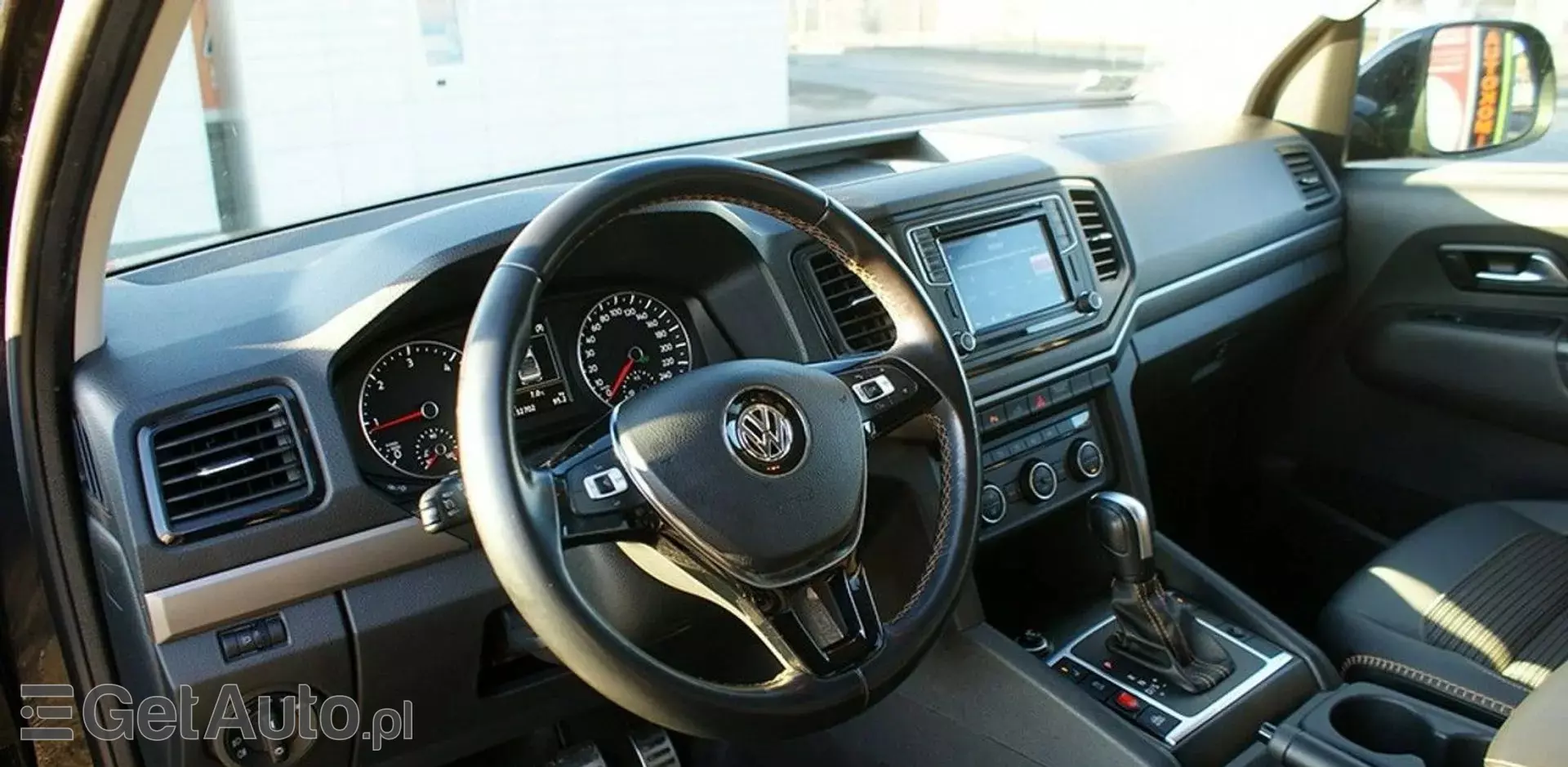 VOLKSWAGEN Amarok 
