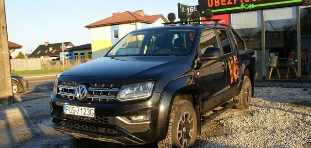 VOLKSWAGEN Amarok 