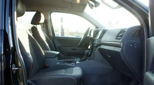VOLKSWAGEN Amarok 