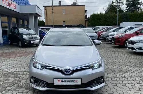TOYOTA Auris 