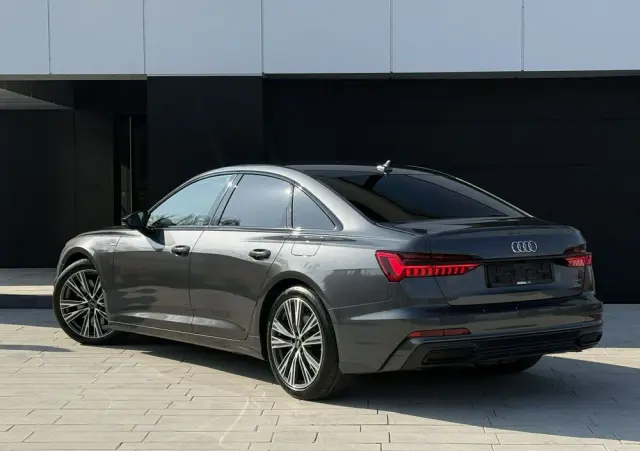 AUDI A6 Limousine 55 TFSI e PHEV Quattro S Line S tronic