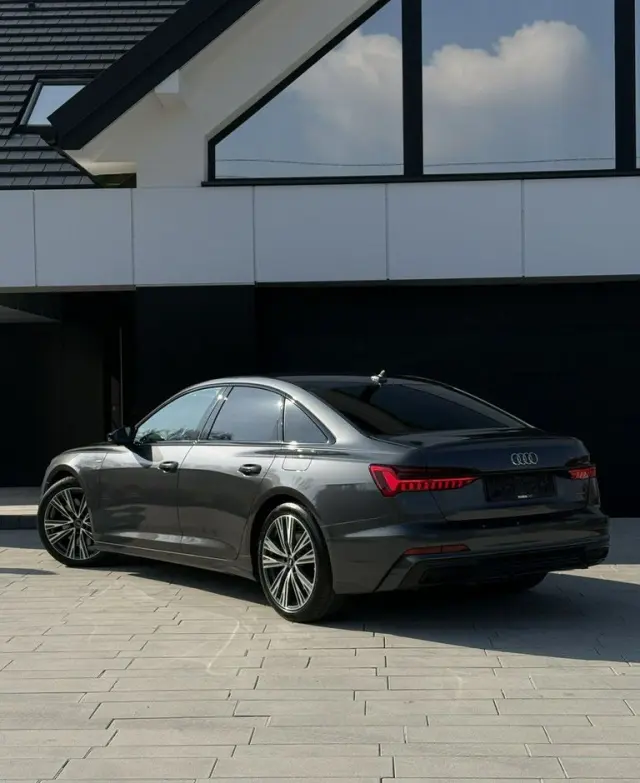 AUDI A6 Limousine 55 TFSI e PHEV Quattro S Line S tronic